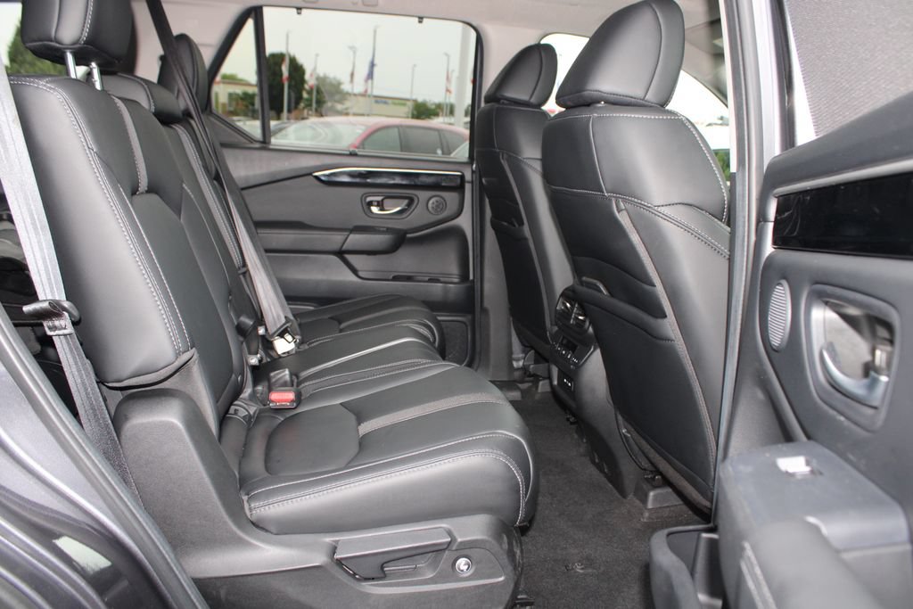 Certified 2025 Honda Pilot Touring image 13