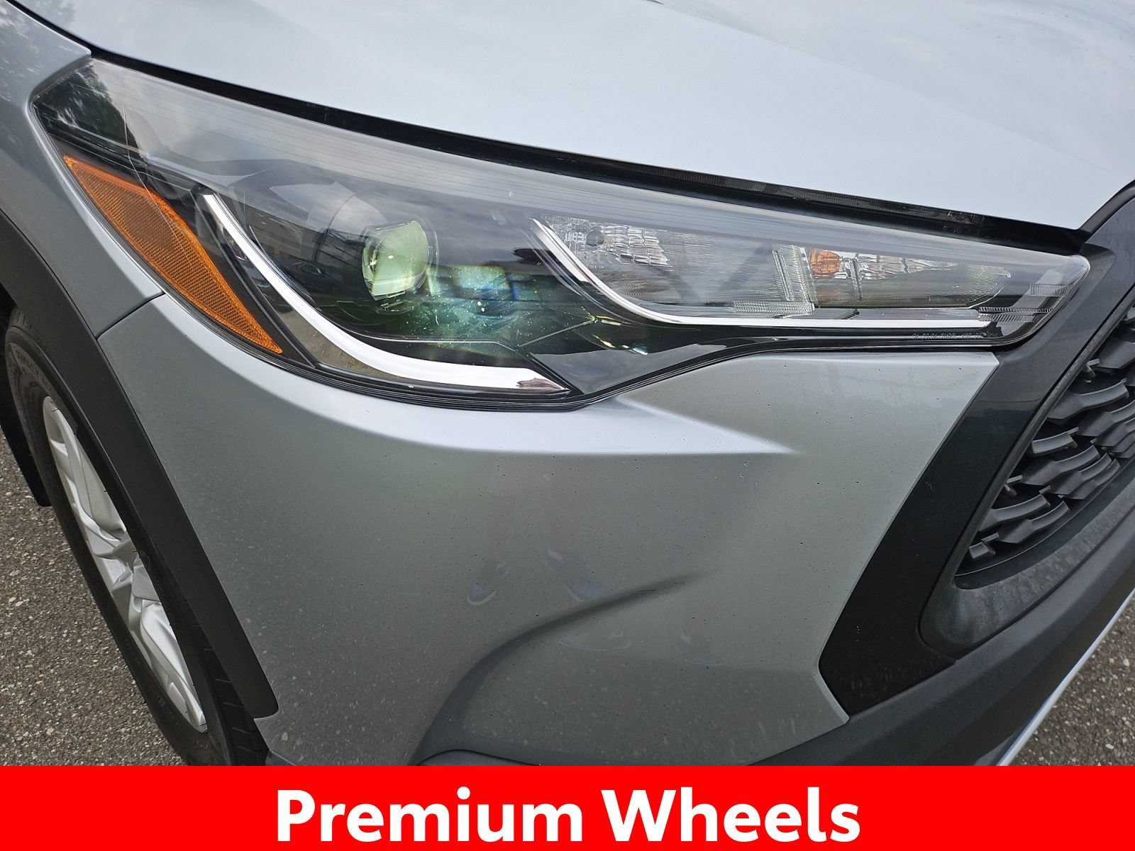 Used 2023 Toyota Corolla Cross LE w/ Moonroof Package FWD image 13
