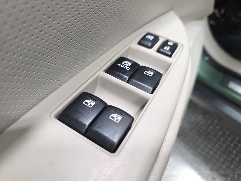 Used 2014 Subaru Outback 2.5i Limited AWD/4WD image 26