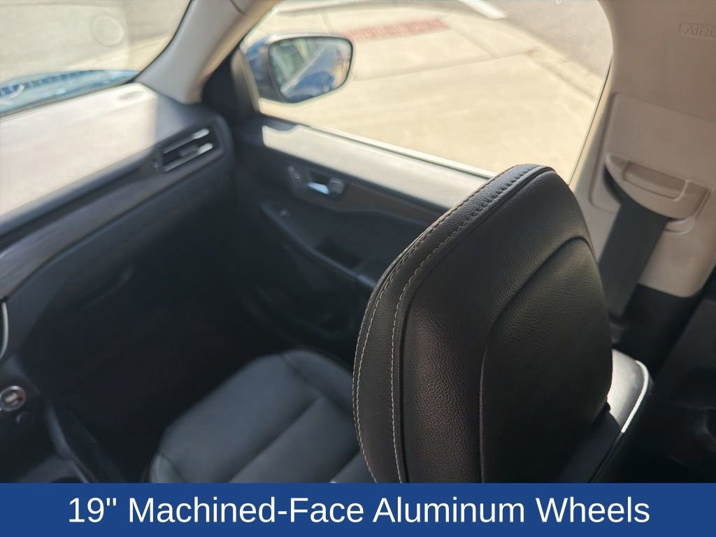 Certified 2020 Ford Escape Titanium AWD/4WD image 20