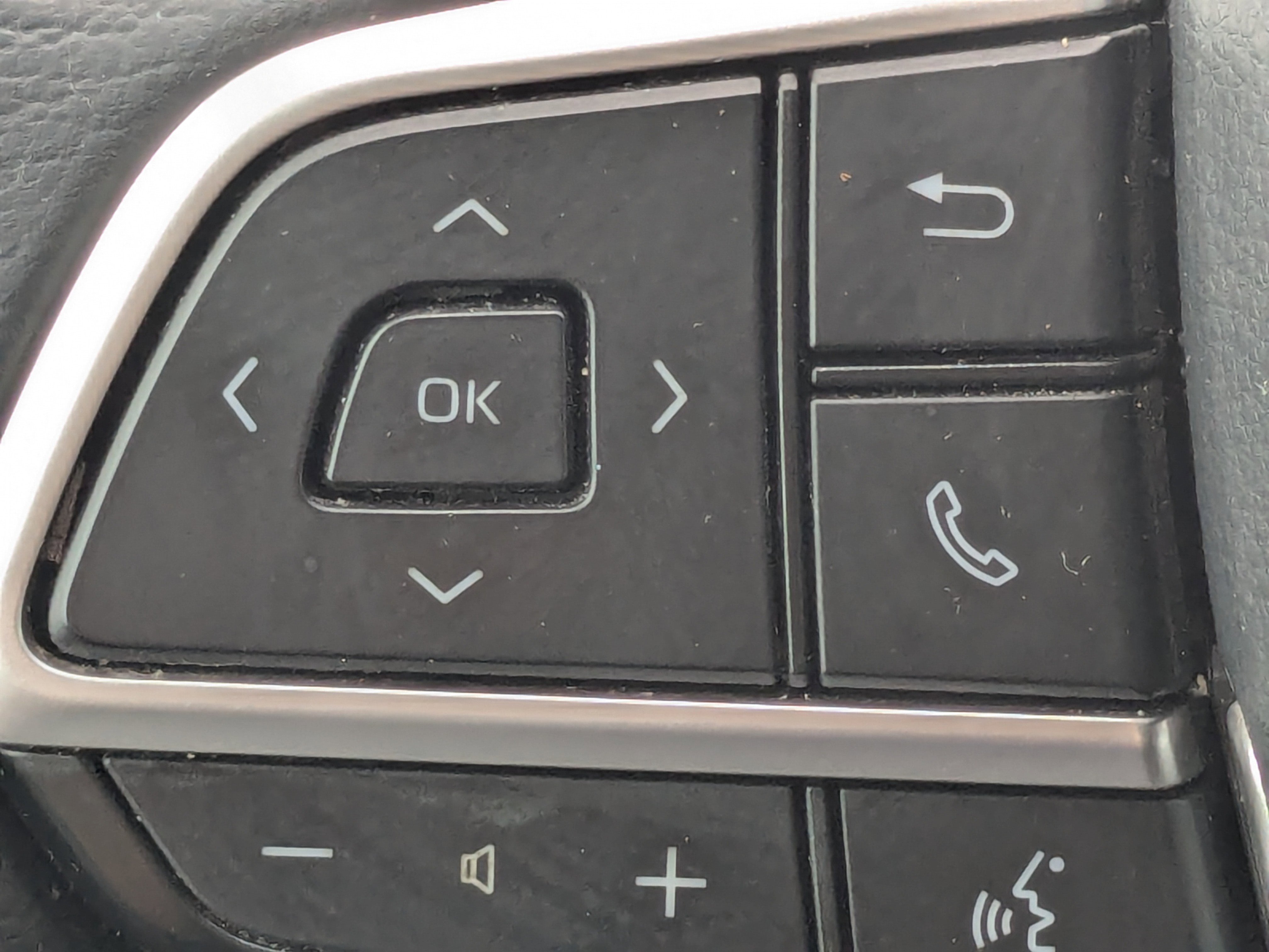 Used 2022 Toyota Sienna XLE FWD image 34