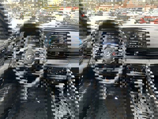 Used 2025 Hyundai Elantra Sport image 45