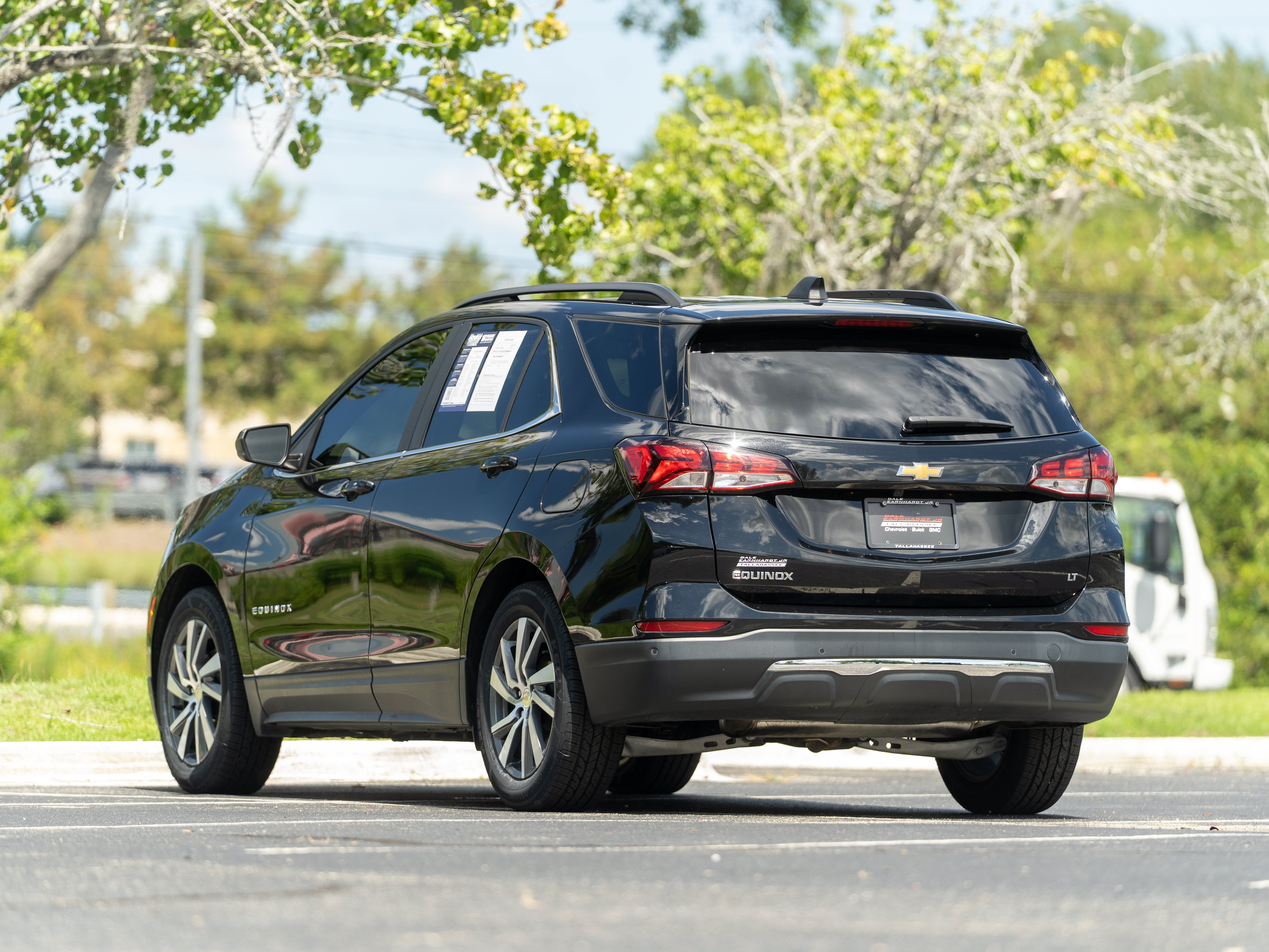 Used 2022 Chevrolet Equinox LT FWD image 3