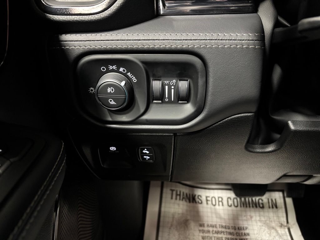 Used 2026 RAM 1500 Limited AWD/4WD image 17