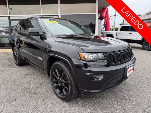 Used 2018 Jeep Grand Cherokee Altitude AWD/4WD image 4