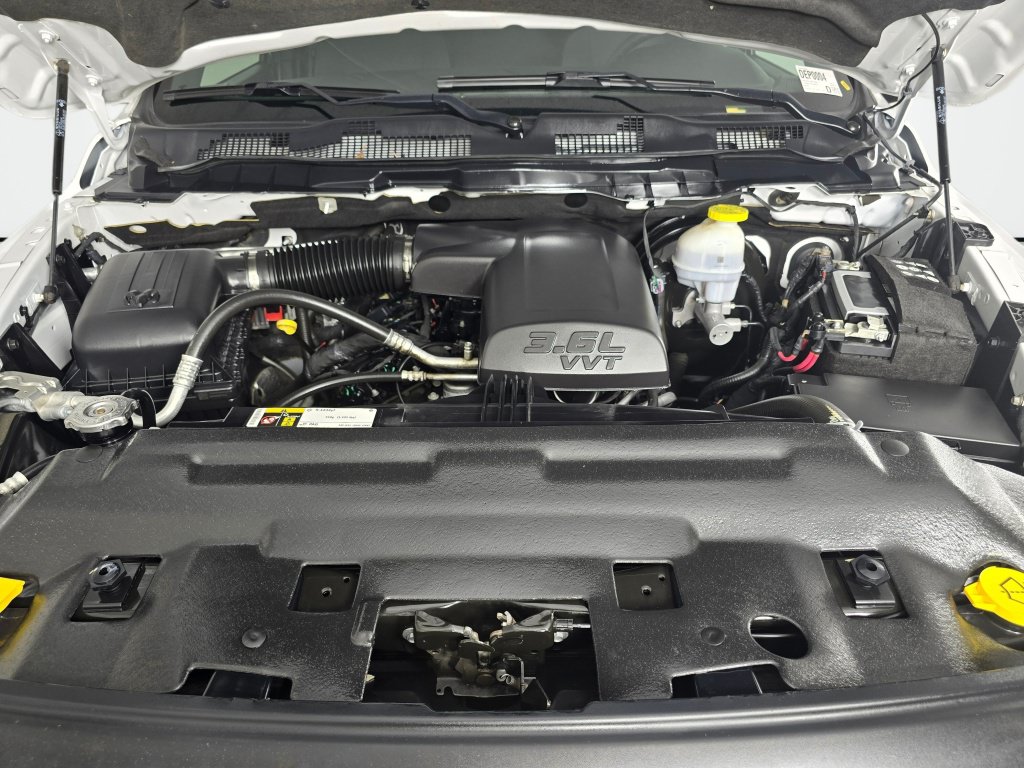 Used 2024 RAM 1500 Warlock AWD/4WD image 12