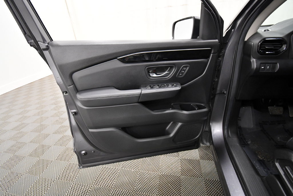 Certified 2025 Honda Pilot EX-L image 13