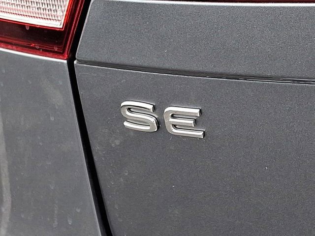 Certified 2024 Volkswagen Tiguan SE R-Line image 35