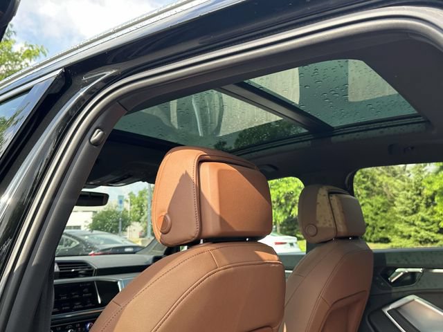 Used 2023 Audi Q3 2.0T Premium w/ Convenience Package AWD/4WD image 19