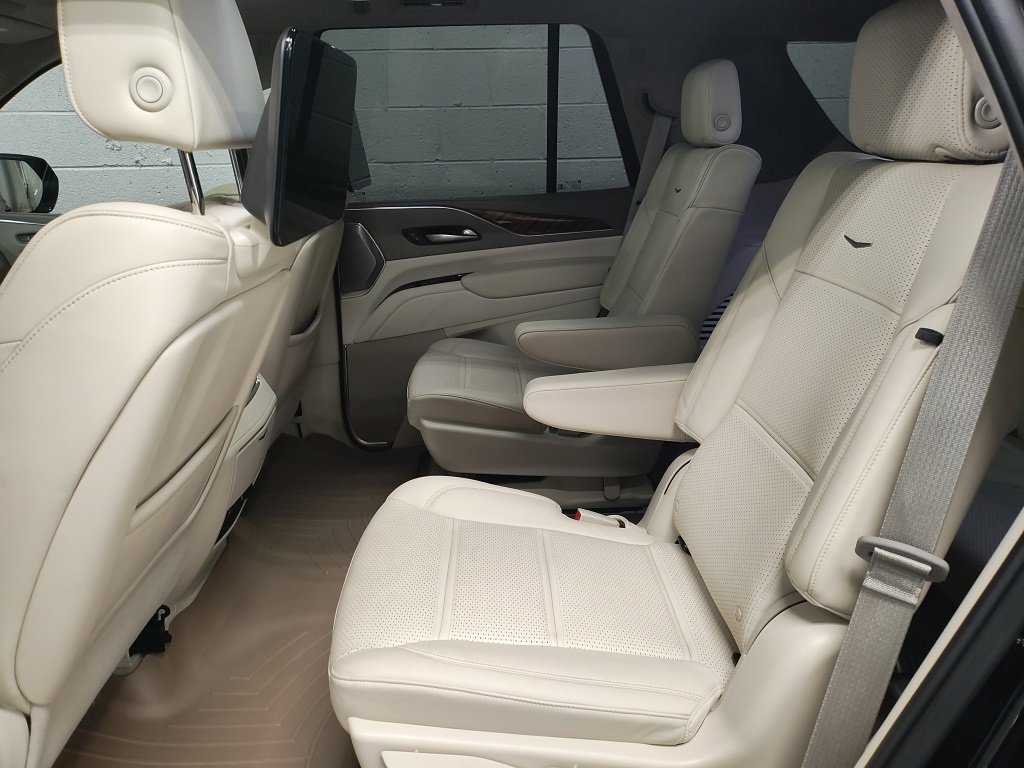 Used 2022 Cadillac Escalade Premium Luxury Platinum image 28