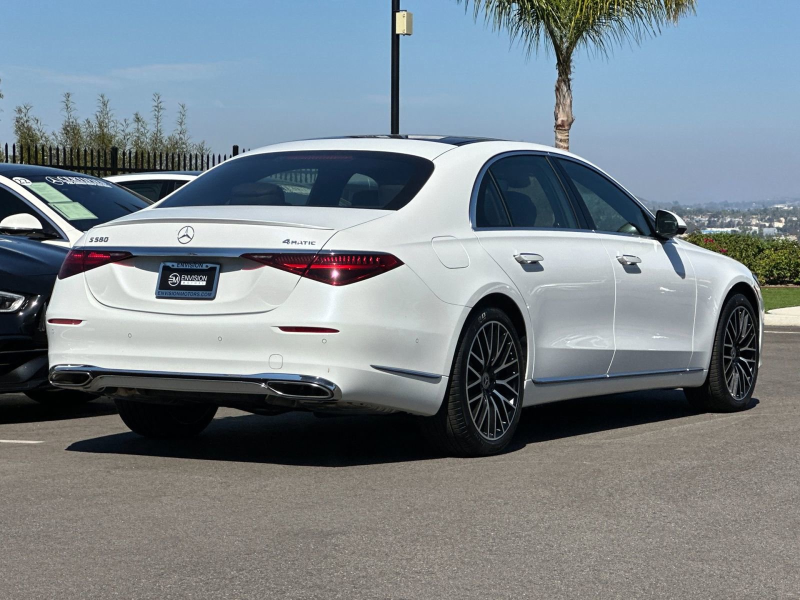 Used 2024 Mercedes-Benz S 580 4MATIC Sedan image 3