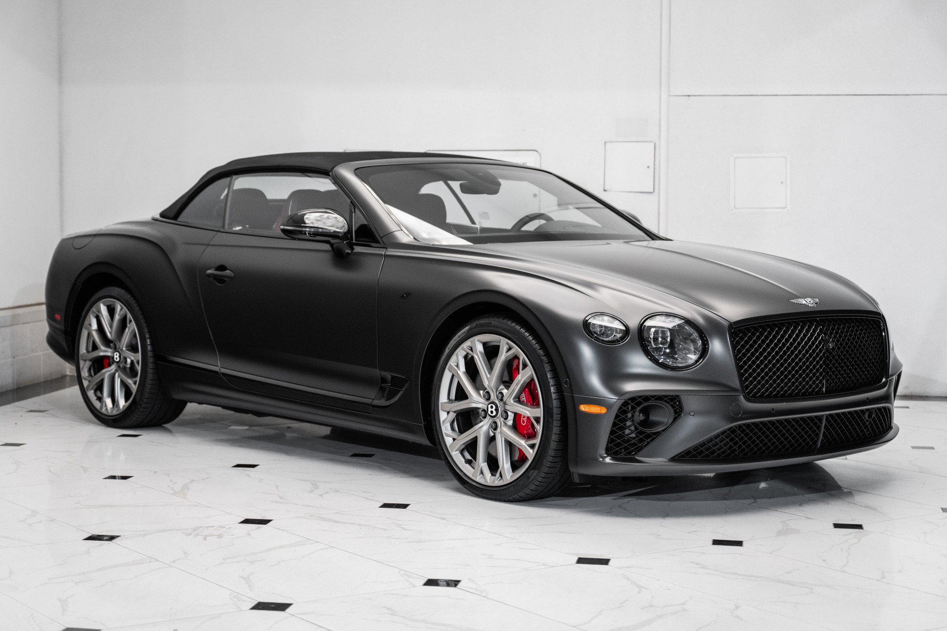Used 2023 Bentley Continental GT V8 image 12