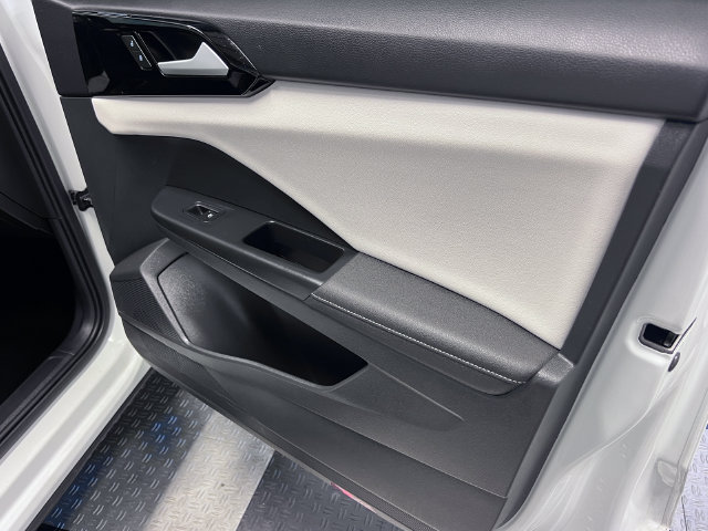Certified 2025 Volkswagen Taos S FWD image 11