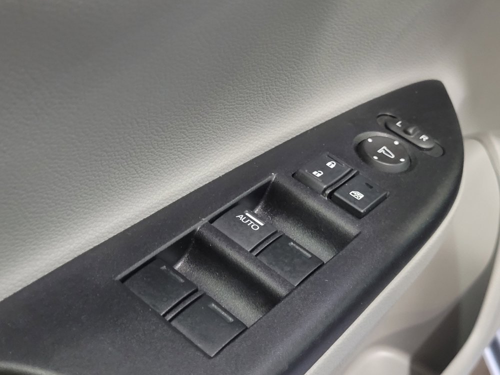 Used 2017 Honda Accord LX image 27