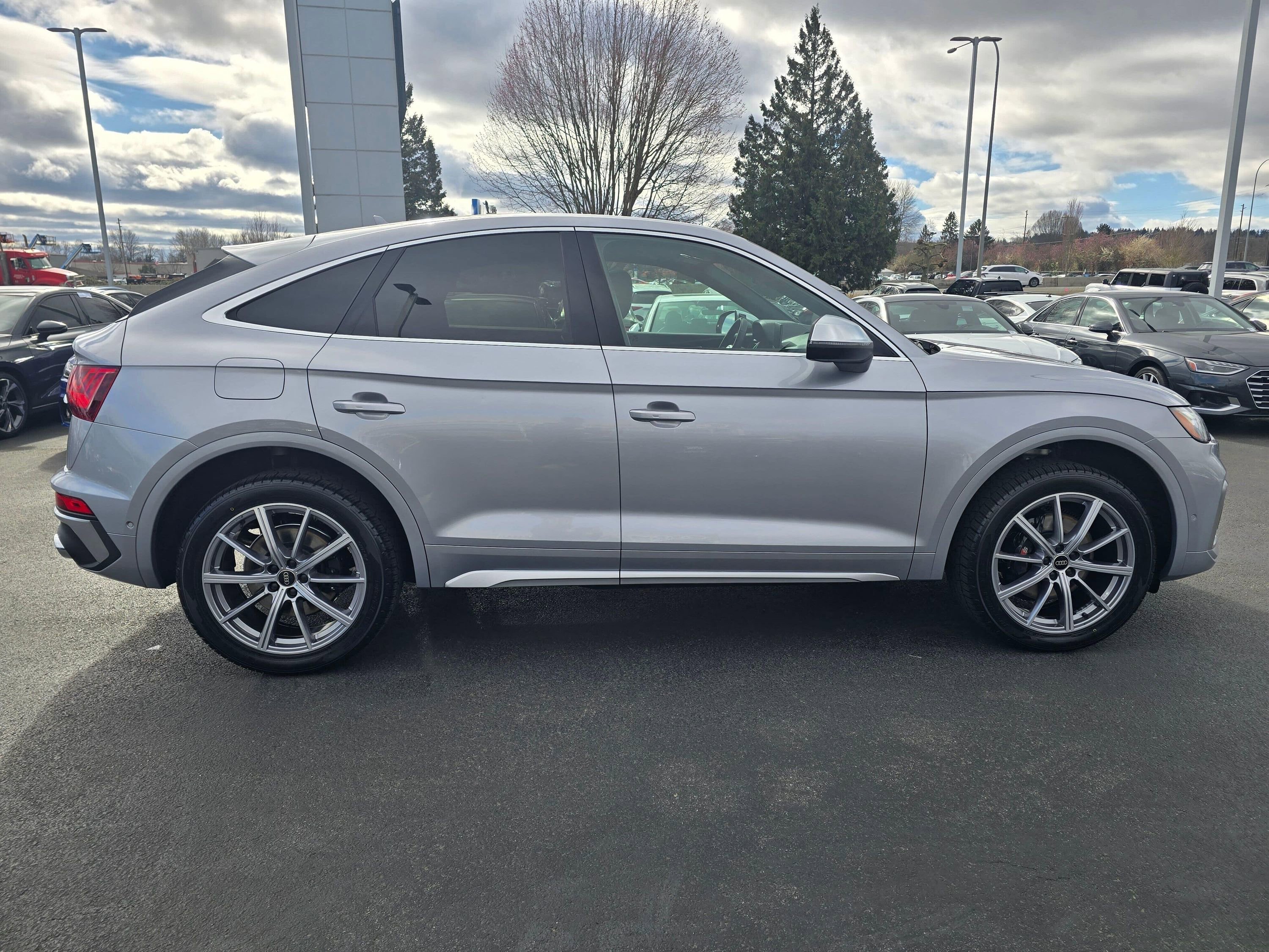 Used 2023 Audi SQ5 Prestige w/ Prestige Package image 7