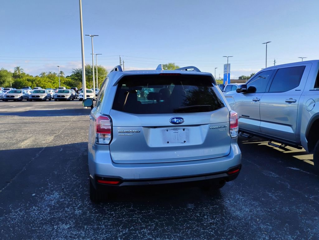 Used 2017 Subaru Forester 2.5i Touring AWD/4WD image 3