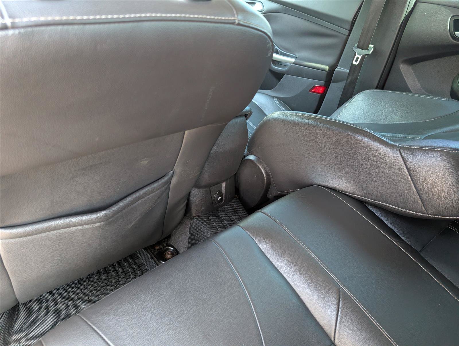 Used 2012 Ford Focus SEL FWD image 30