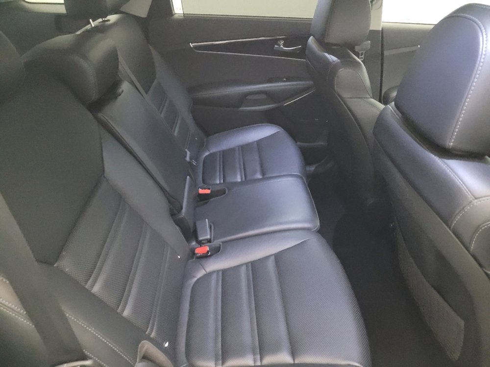 Used 2019 Kia Sorento SX w/ SX Touring Package image 19