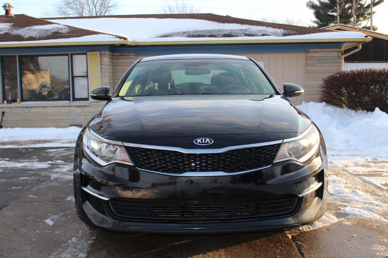 Used 2018 Kia Optima LX image 3
