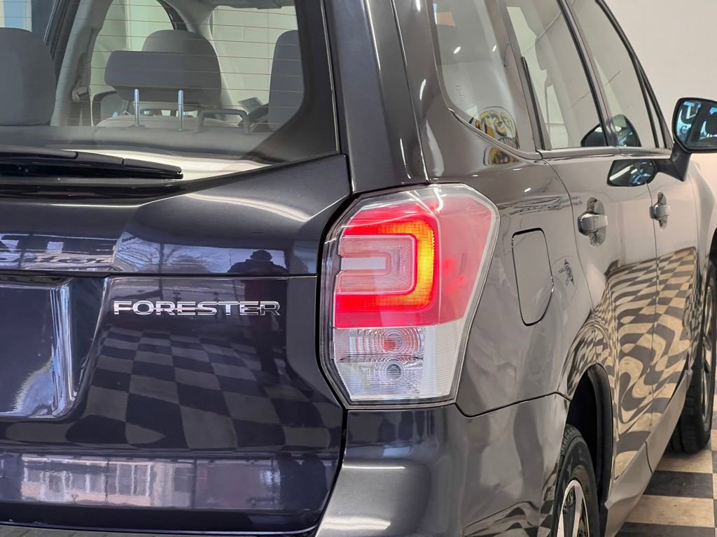 Used 2018 Subaru Forester 2.5i w/ Alloy Wheel Package image 11