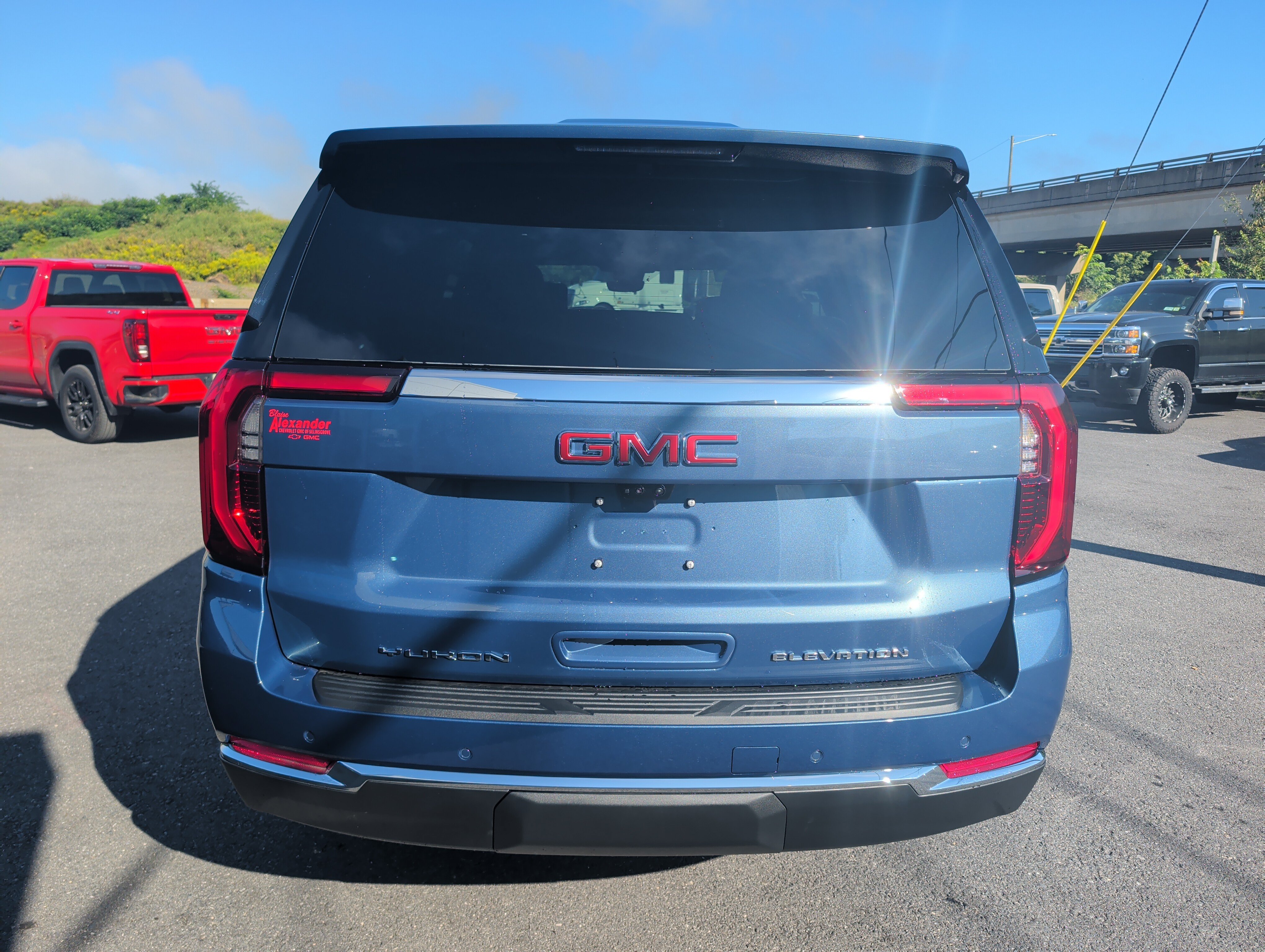 New 2026 GMC Yukon XL Elevation w/ Elevation Premium Package AWD/4WD image 4