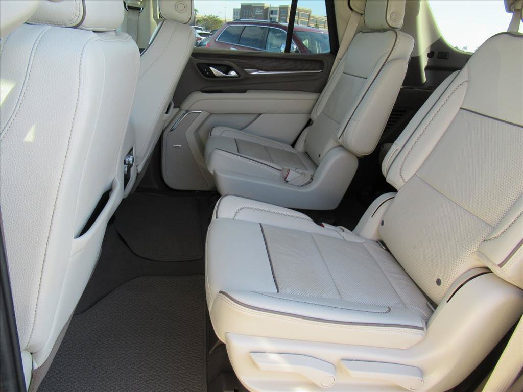 Used 2021 GMC Yukon Denali AWD/4WD image 30