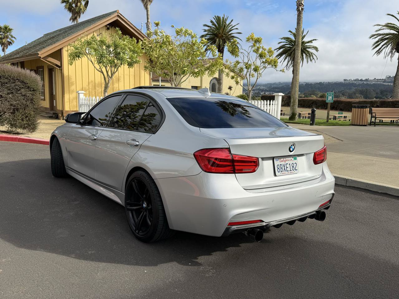 Used 2015 BMW 328i Sedan RWD image 4