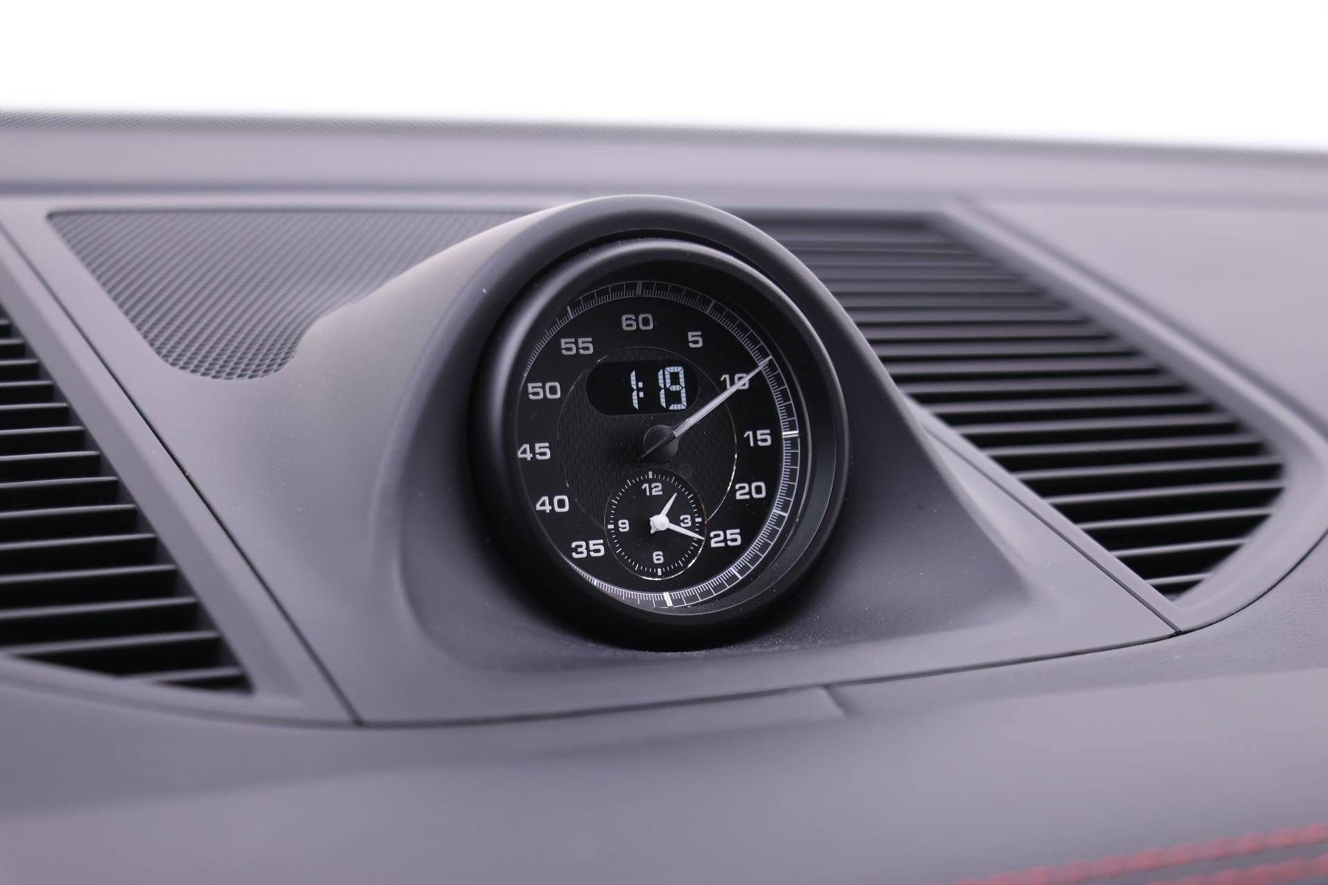 Used 2026 Porsche Macan GTS AWD/4WD image 14