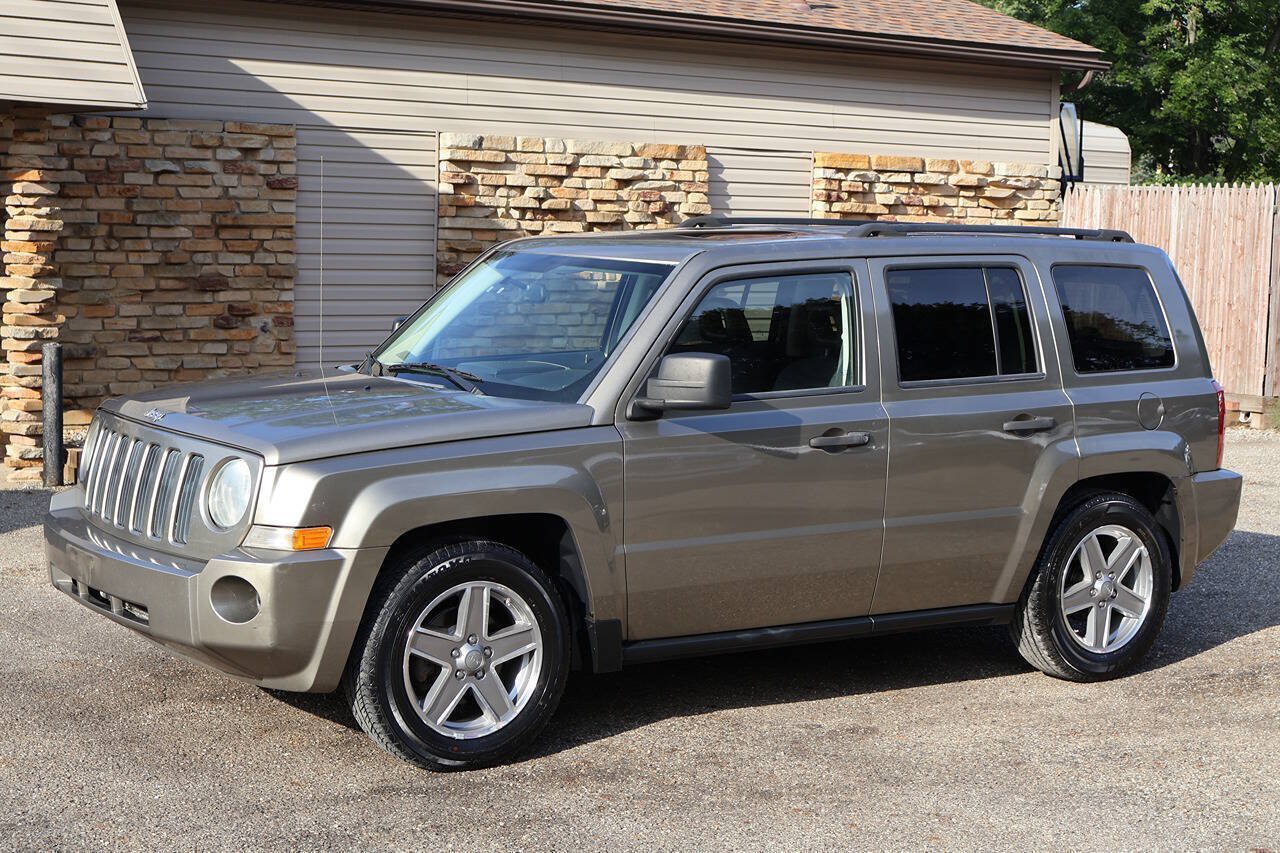 Used 2008 Jeep Patriot Sport FWD image 4