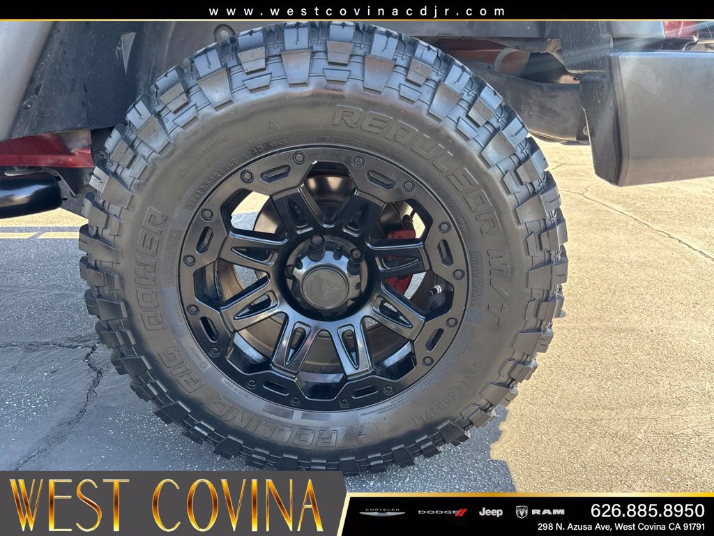 Used 2008 Jeep Wrangler Rubicon w/ Dual Top Group AWD/4WD image 26