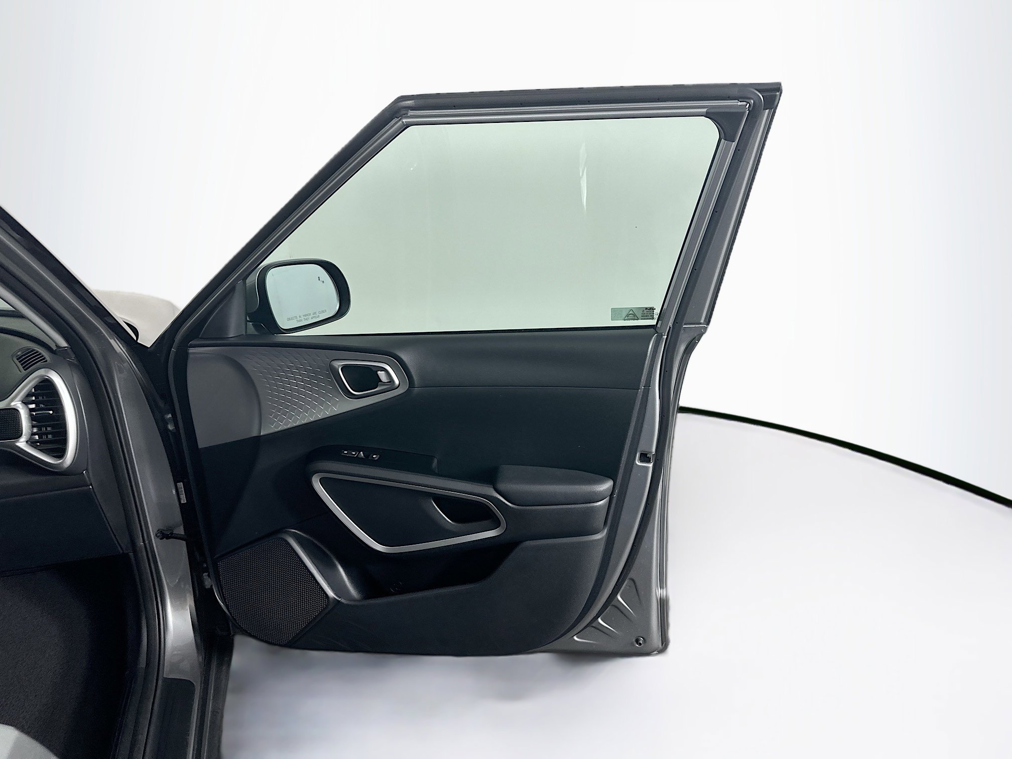 Used 2025 Kia Soul LX w/ LX Technology Package image 30