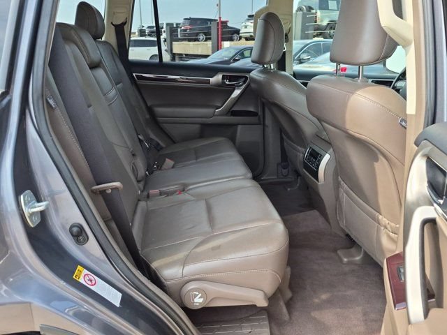 Used 2018 Lexus GX 460 Premium w/ Premium Package AWD/4WD image 19