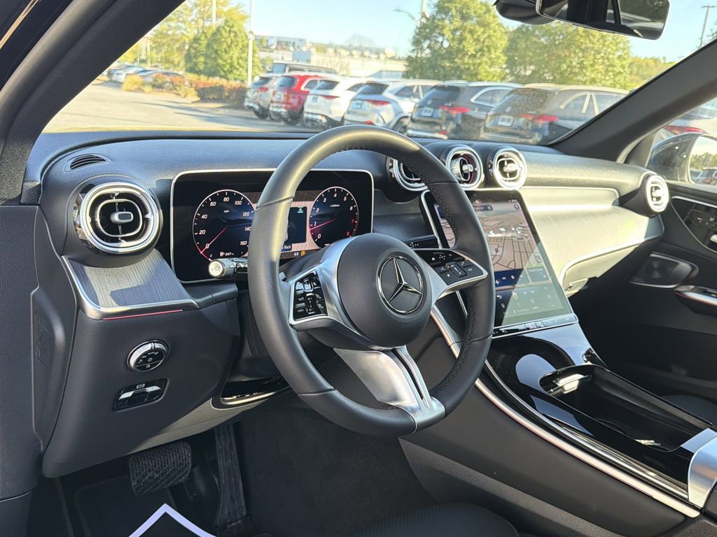 Certified 2025 Mercedes-Benz GLC 300 4MATIC image 10