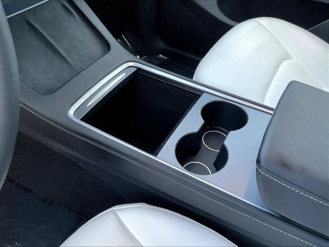 Used 2024 Tesla Model Y Long Range RWD image 18