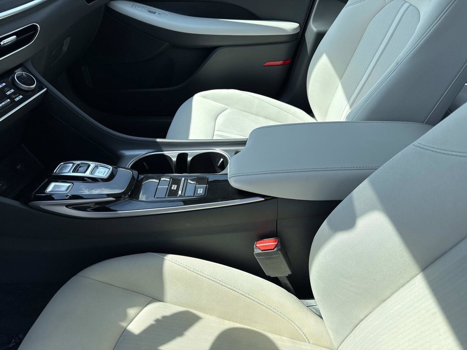 Used 2023 Hyundai Sonata SEL image 14