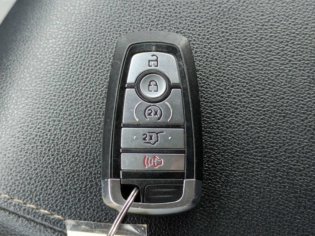 Used 2024 Ford Expedition XLT RWD image 31