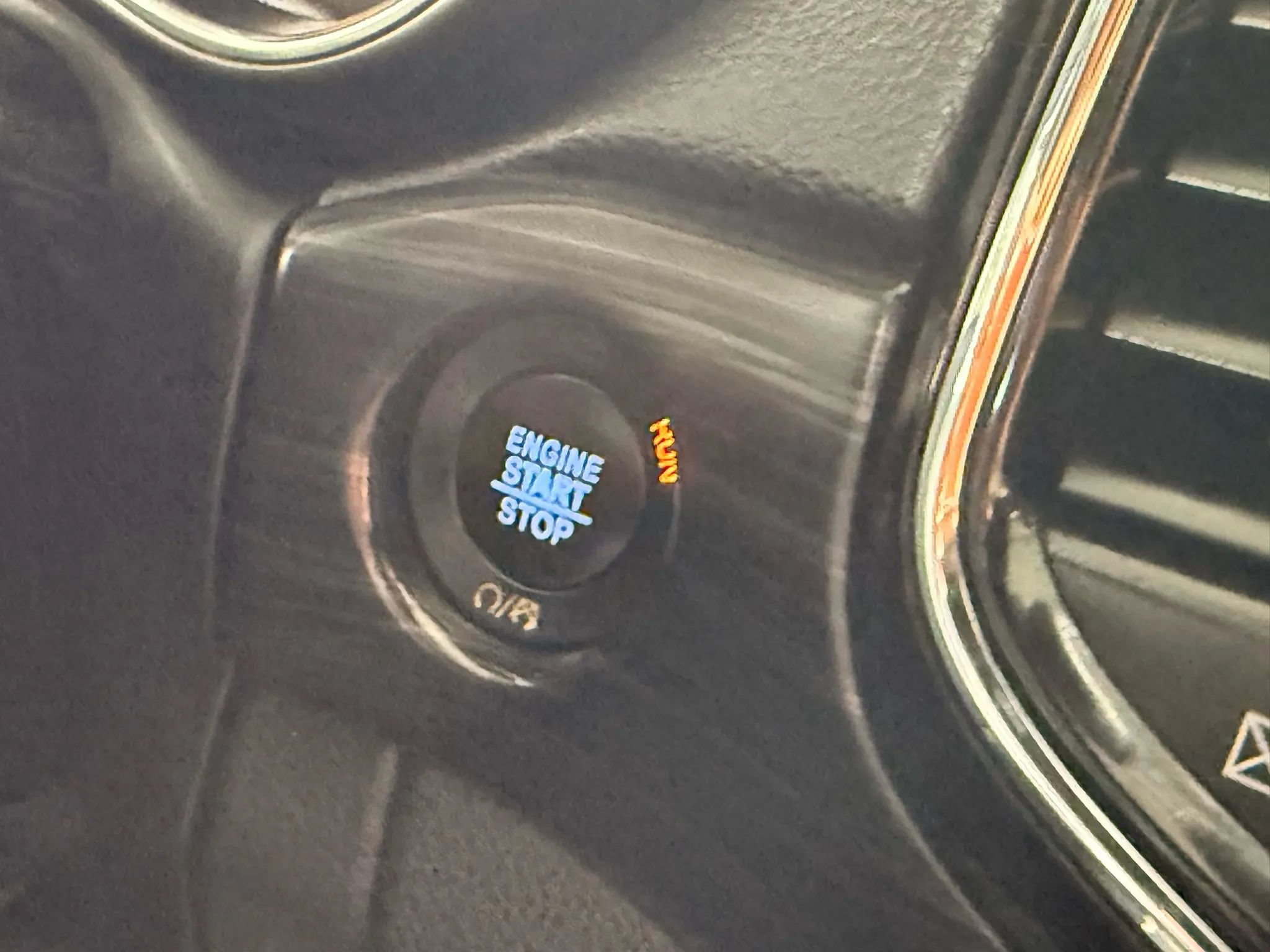 Used 2020 Jeep Grand Cherokee Altitude AWD/4WD image 78