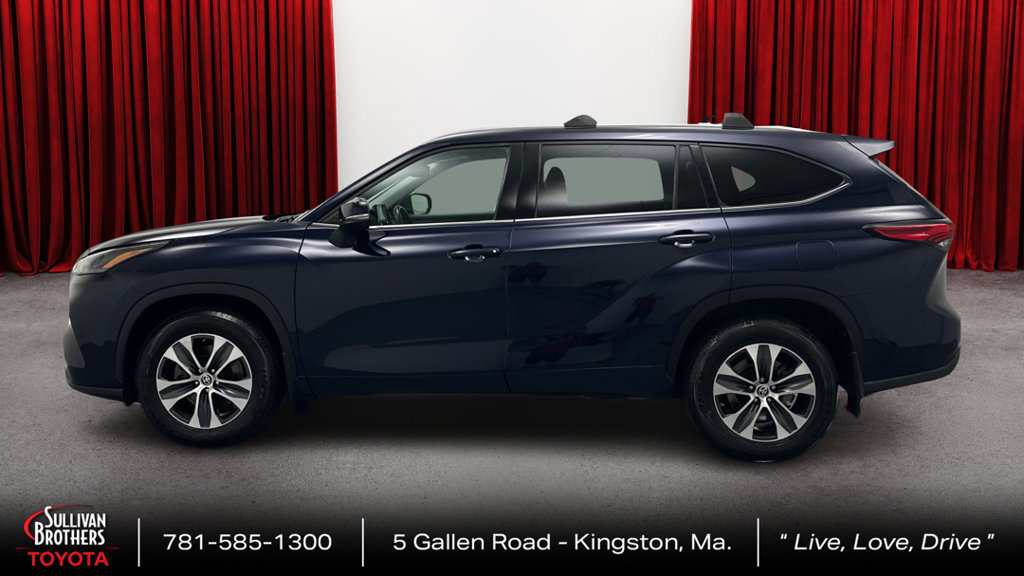Used 2022 Toyota Highlander XLE AWD/4WD image 8