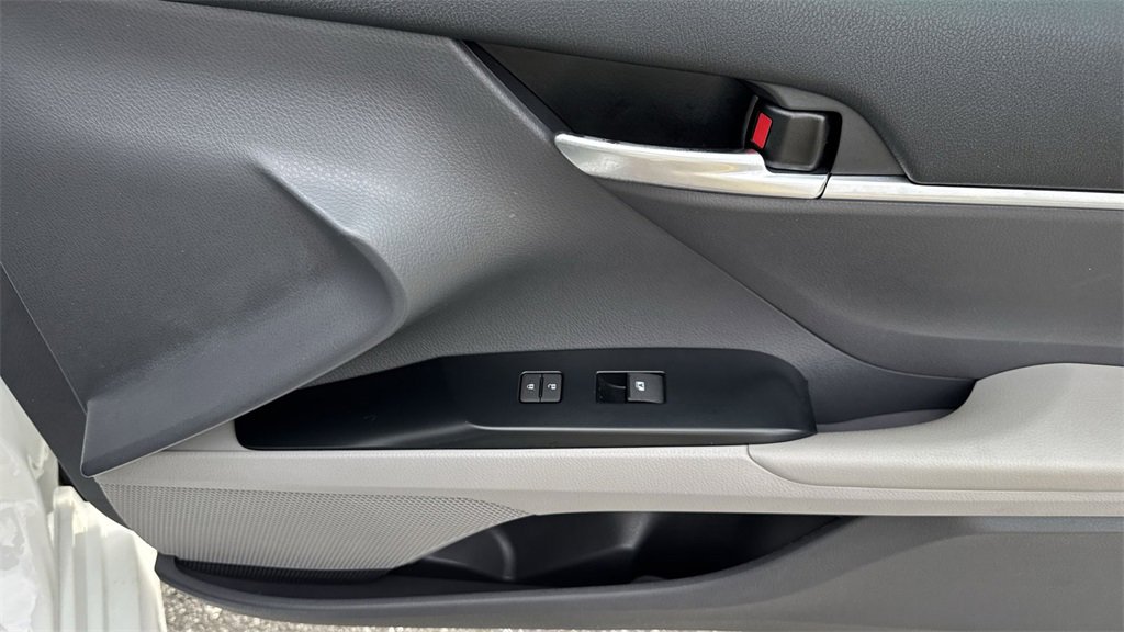 Used 2020 Toyota Camry SE image 45