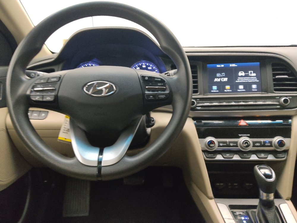 Used 2020 Hyundai Elantra SEL image 22