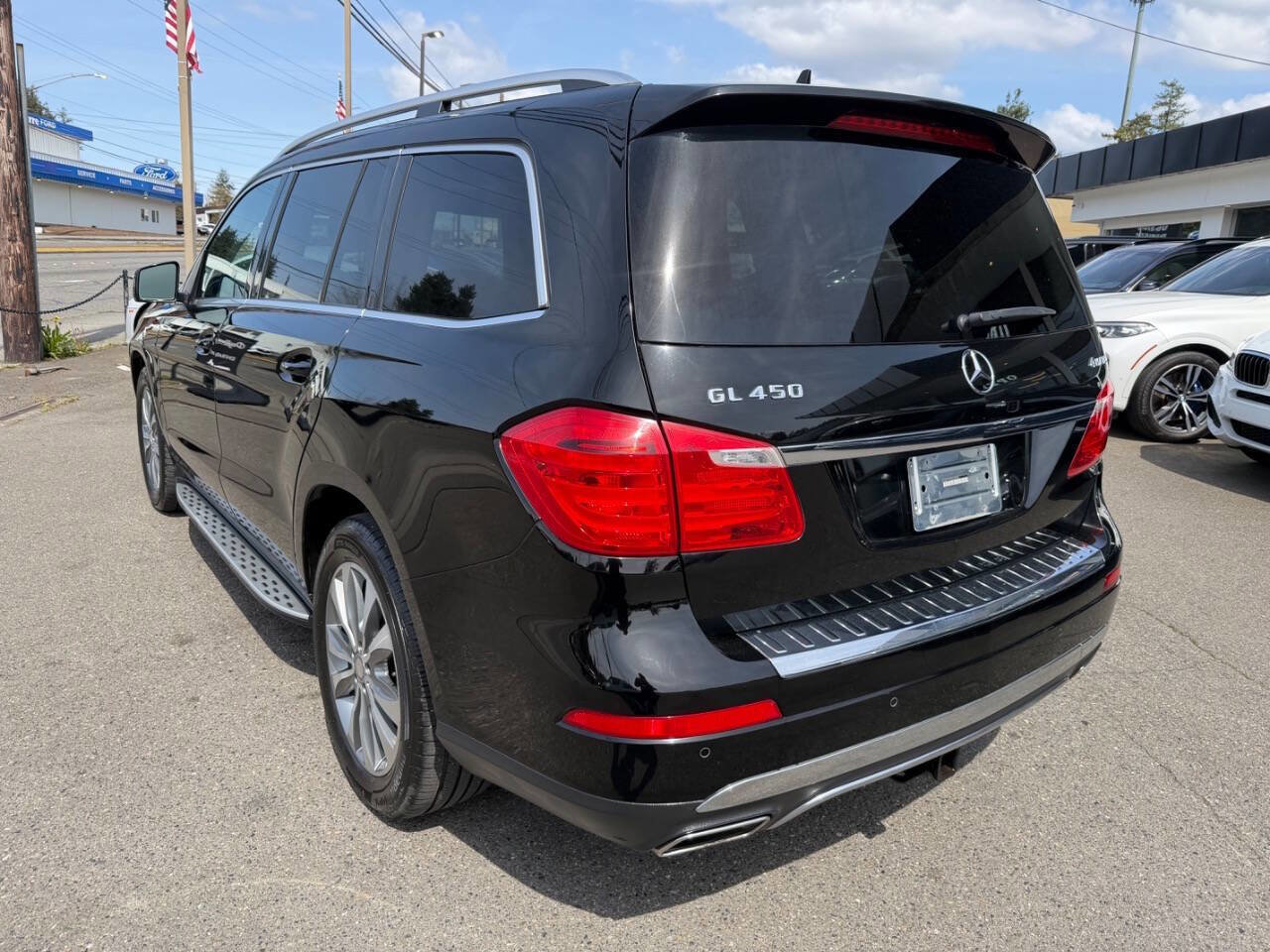 Used 2013 Mercedes-Benz GL 450 4MATIC w/ Premium 1 Pkg image 4