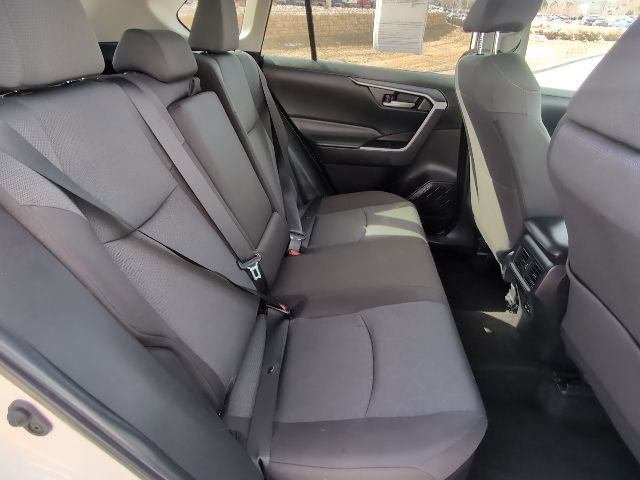 Used 2025 Toyota RAV4 XLE image 30