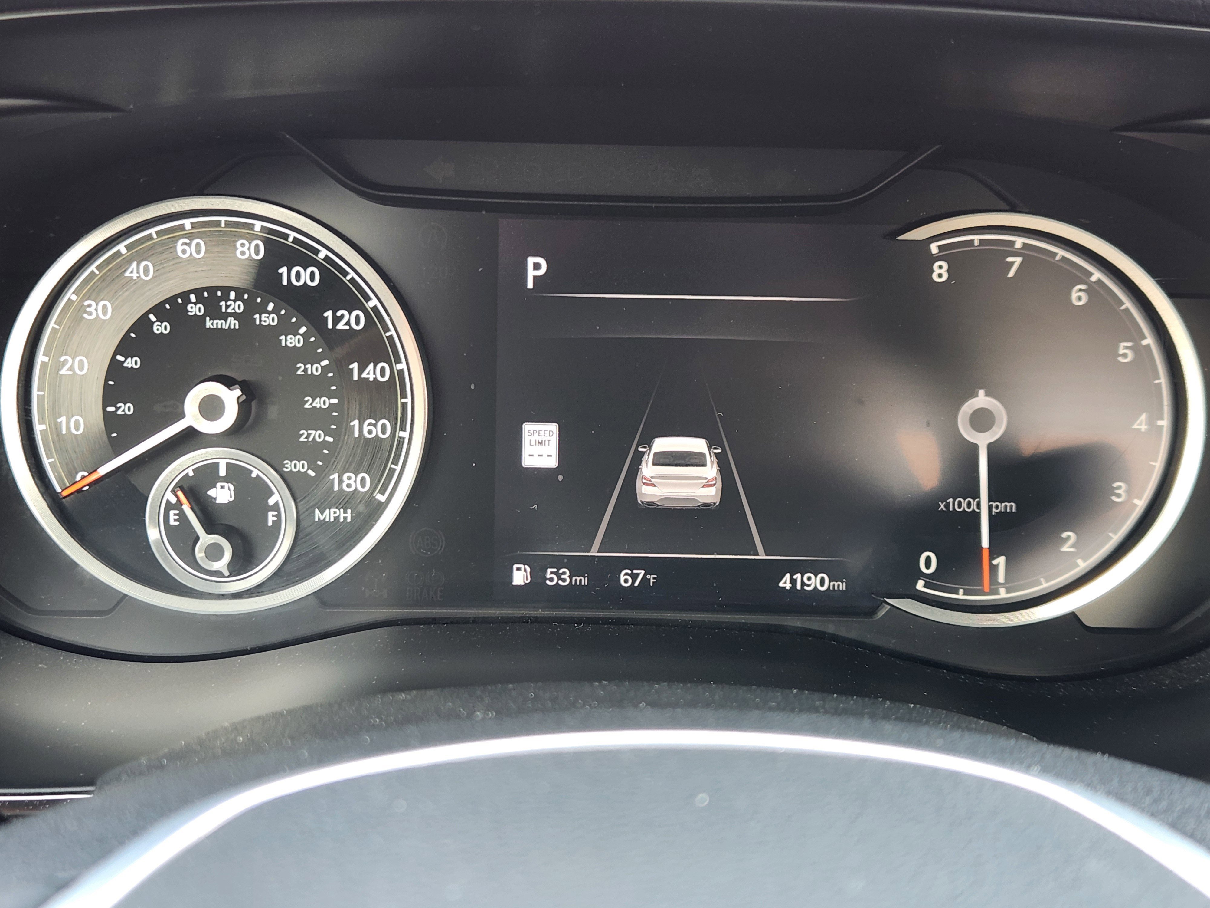Used 2025 Genesis G70 2.5T RWD image 10