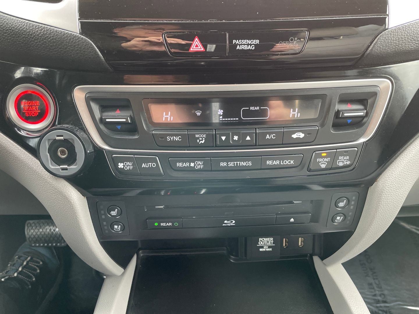 Used 2018 Honda Pilot Elite image 23