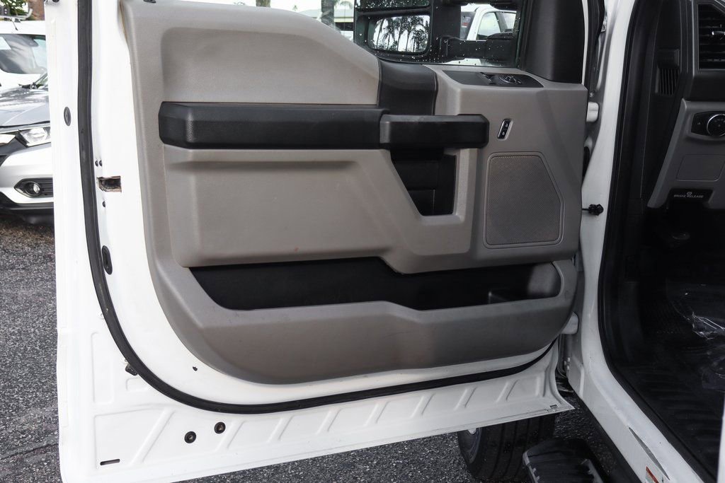 Used 2019 Ford F550 2WD Regular Cab Super Duty image 16