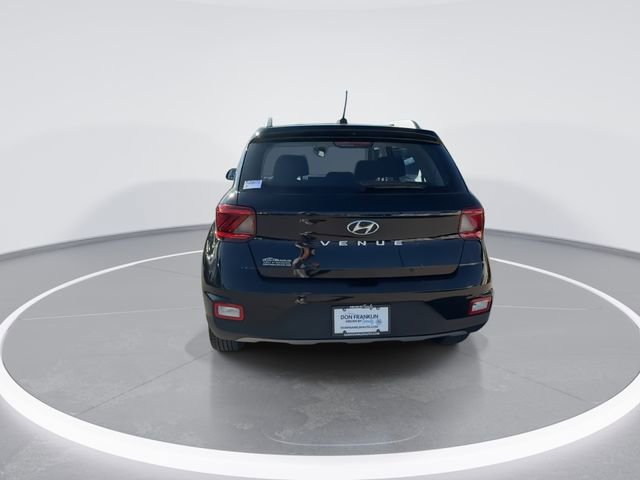 Certified 2023 Hyundai Venue SEL FWD image 7