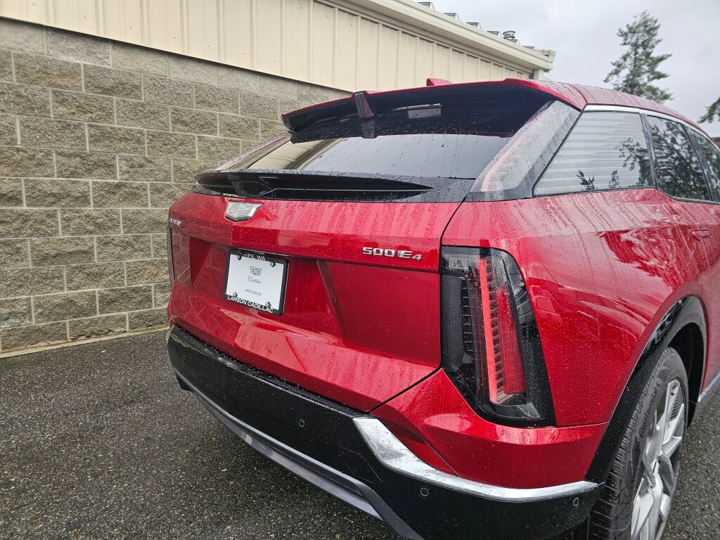 New 2026 Cadillac Optiq Luxury 1 image 10