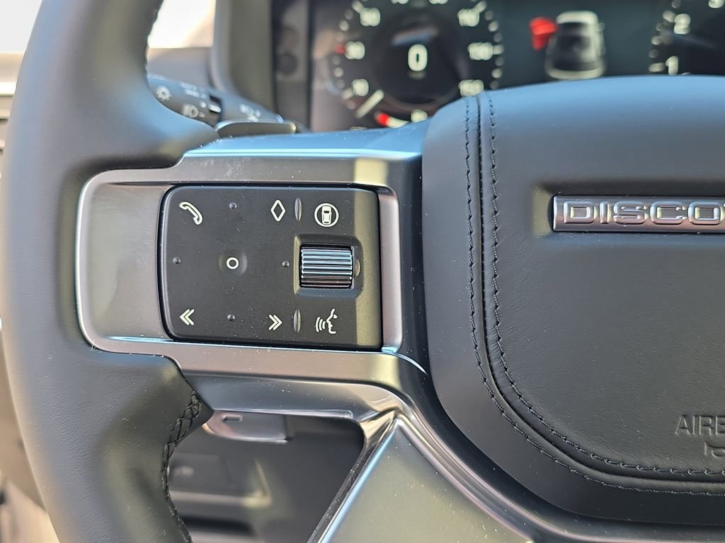 New 2026 Land Rover Discovery Limited Edition AWD/4WD image 17