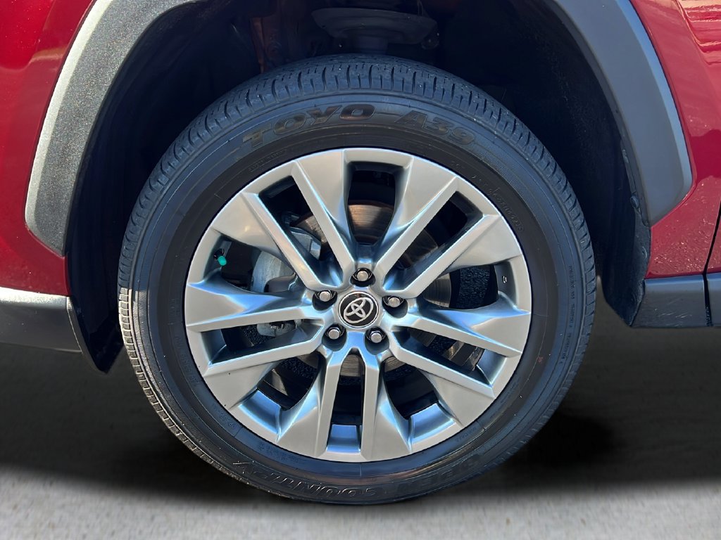 Certified 2022 Toyota RAV4 XLE Premium FWD image 26
