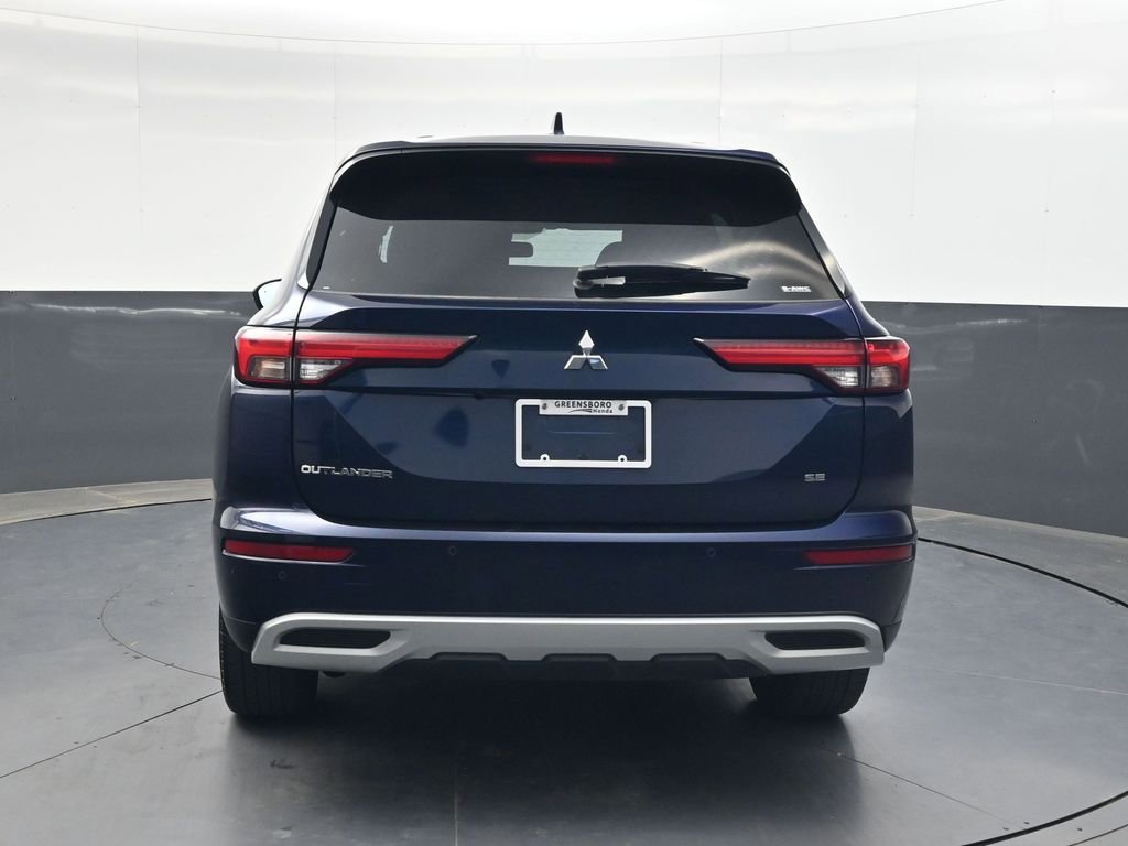 Used 2024 Mitsubishi Outlander SE AWD/4WD image 5